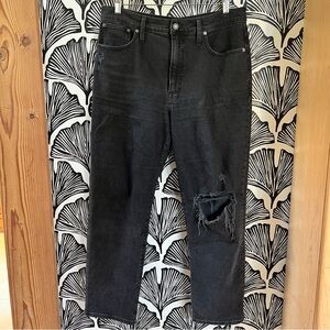 Madewell The Perfect Vintage Straight Black Distressed Jeans